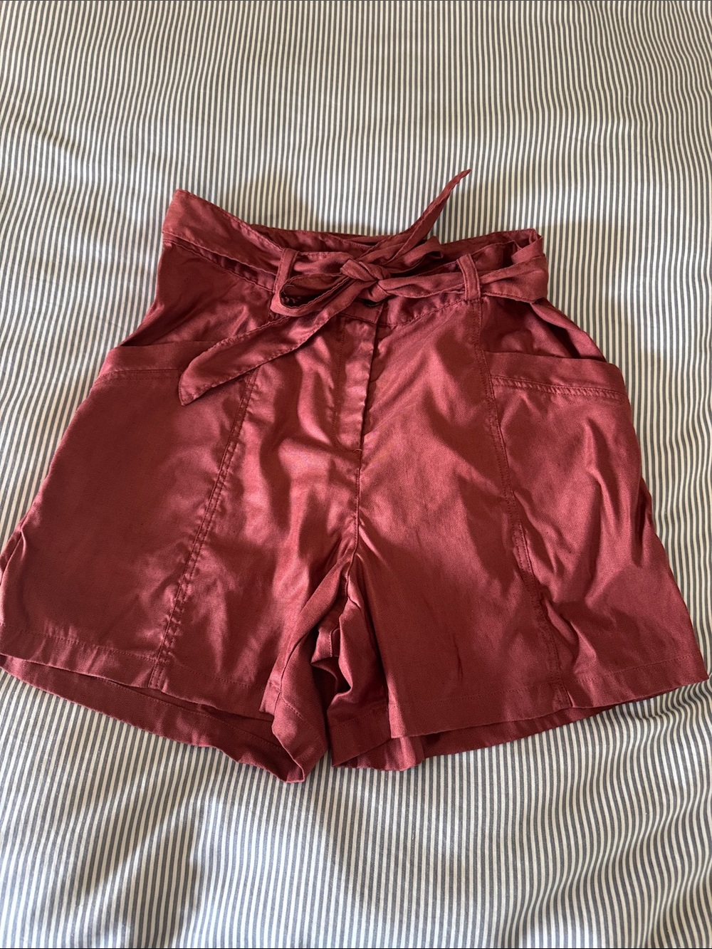 Amour Vert Red Femme Fete Linen Blend Shorts Size L